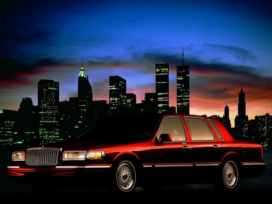  Lincoln Town Car 1994 года  (фото 13 из 16)
